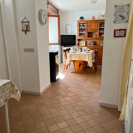 Ferienwohnung Casa Elena Sueglio Exterior foto