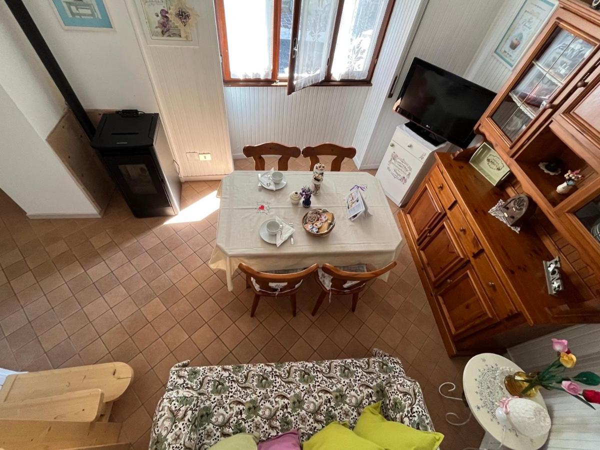 Ferienwohnung Casa Elena Sueglio Exterior foto
