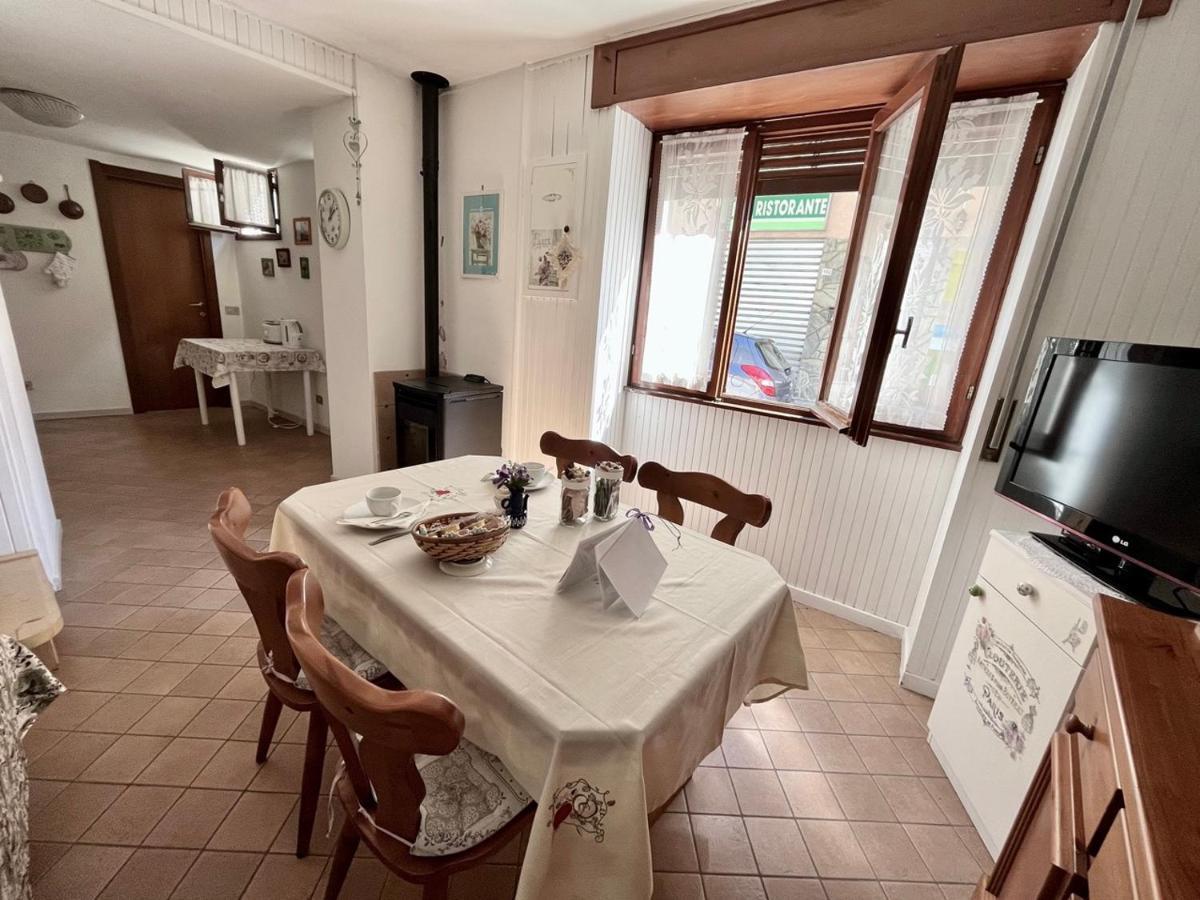 Ferienwohnung Casa Elena Sueglio Exterior foto