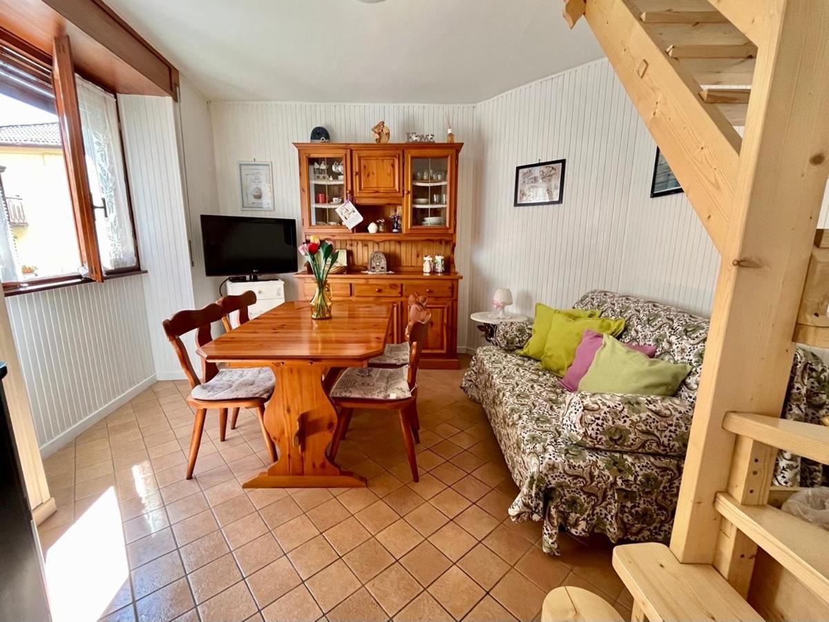 Ferienwohnung Casa Elena Sueglio Exterior foto
