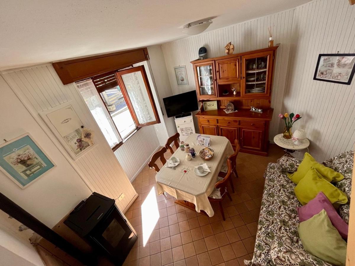Ferienwohnung Casa Elena Sueglio Exterior foto